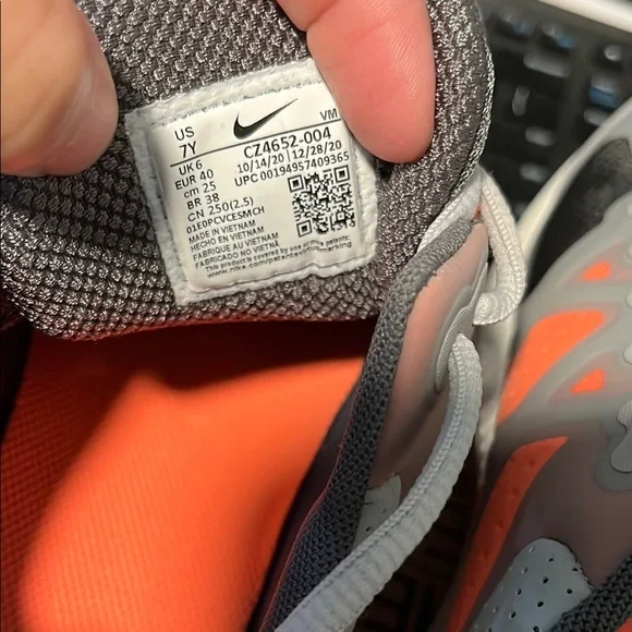 Nike Air Max Genome GS in Smoke Gray Size 7 (Big Kid) - Picture 6 of 7